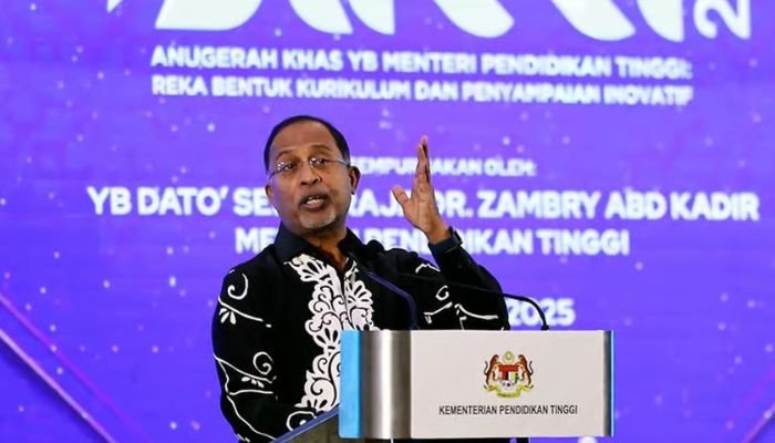 ரோம் நாகரீகம் மலாய்க்காரர்களிடமிருந்தே கப்பல் கட்டுவதைக் கற்றுக் கொண்டதா? தேவையில்லாத பேச்சு வேண்டாம் என கல்வியாளர்களுக்கு அறிவுரை