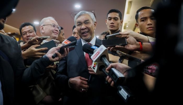 தேசிய முன்னணியிலிருந்து வெளியேறும் ம.இ.காவின் முடிவை மதிக்கிறோம் – ஸாஹிட்