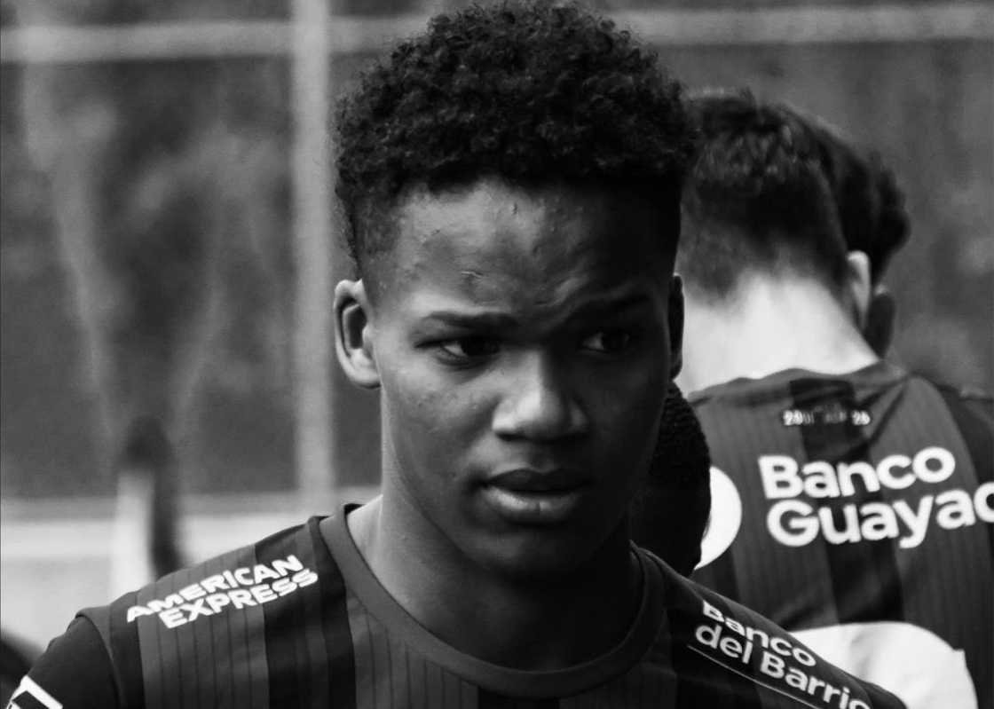 எங்கிருந்தோ வந்த தோட்டா பாய்ந்து இக்குவாடோர் இளம் கால்பந்து வீரர் பலி