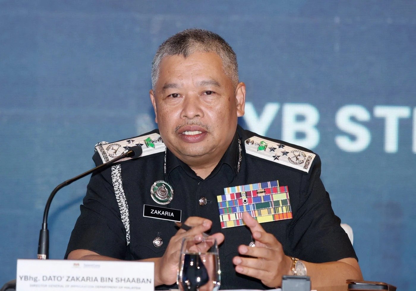 மலேசிய குடியுரிமை பெறுவதற்கு போலி ஆவணங்கள் விற்பனை; 3 வியட்நாமிய பெண்கள் உட்பட எழுவர் கைது