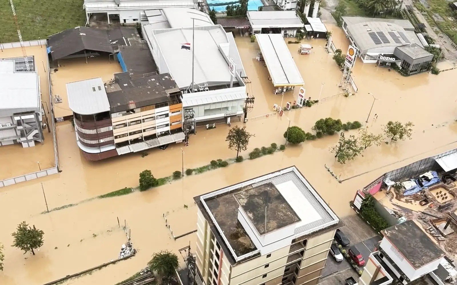 Hatyai-யில் திடீர் வெள்ளம்; 4,000 மலேசியர்கள் பாதிப்பு, அனைவரும் பாதுகாப்பாக உள்ளதாக விஸ்மா புத்ரா தகவல்