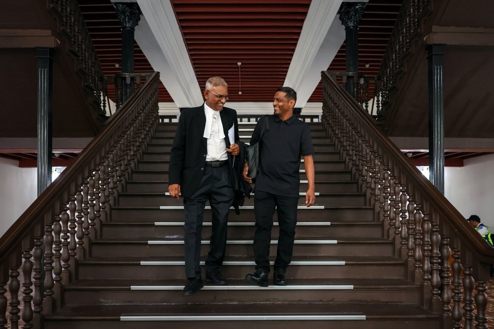 40 வருடப் போராட்டம்; குப்பைத் தொட்டியில் கண்டெடுக்கப்பட்ட ரஸ்வில்லுக்கு ஒரு வழியாக குடியுரிமை கிடைத்தது