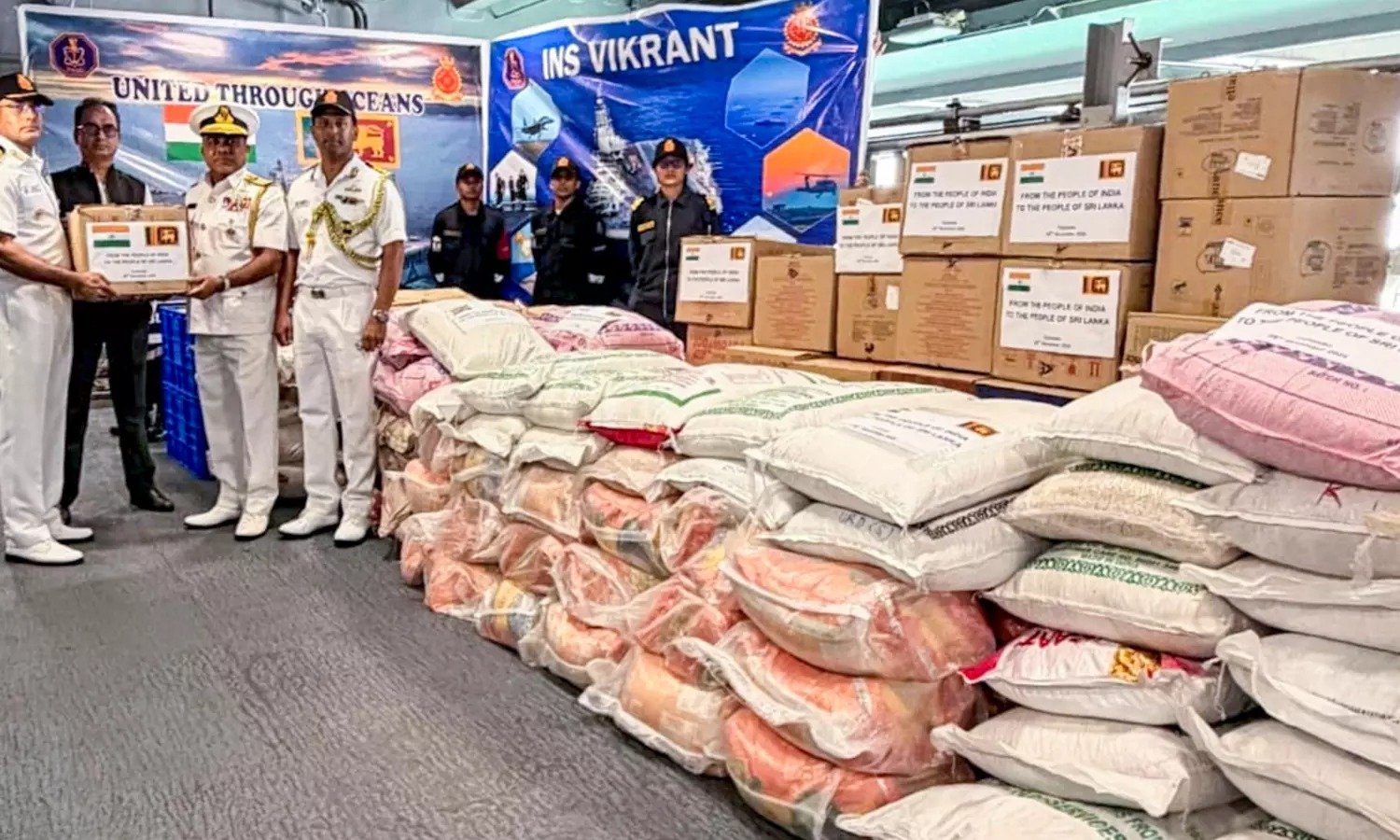 இலங்கையில் பெருவெள்ளம்: 50க்கும் மேற்பட்டோர் பலி; இந்தியா அவசர நிவாரணப் பொருட்களை அனுப்பி உதவி