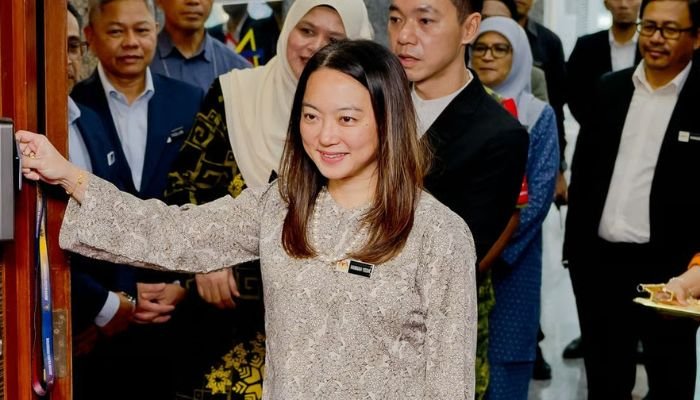 இனம், தோல் நிறம் ஒரு தடையல்ல; கடமைதான் முக்கியம்: Hannah Yeoh