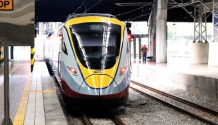 சுங்காய் – சிலிம் ரீவர் வழிதடத்தில் மரம் விழுந்ததால் தடைப்பட்ட TS ரயில் சேவைகள் மீண்டும் தொடங்கியது