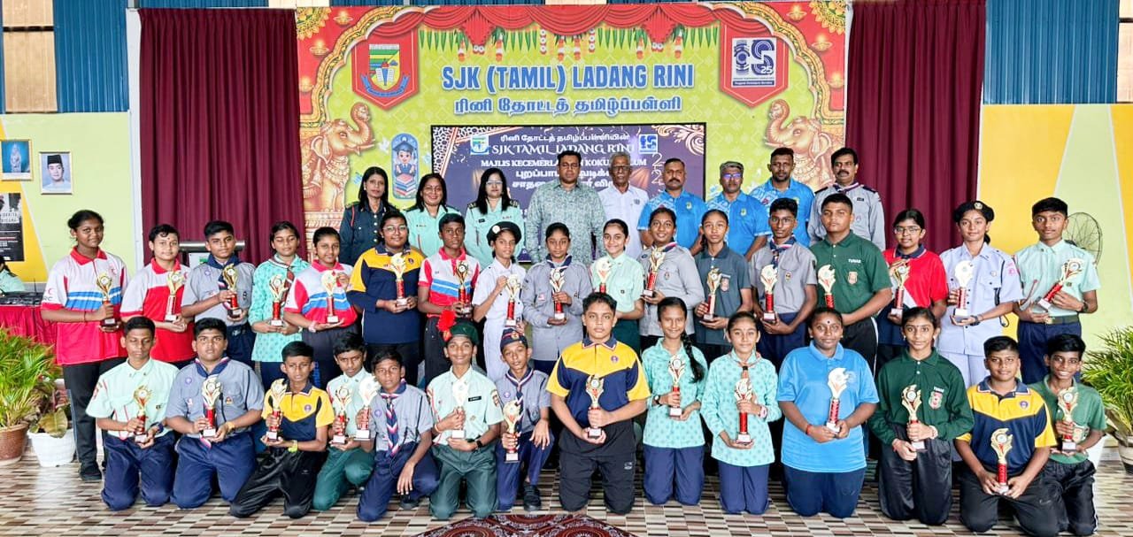 மாணவர்கள் தவறான வழியில் செல்வதைத் தவிர்க்க புறப்பாட நடவடிக்கை மிகவும் முக்கியம்.