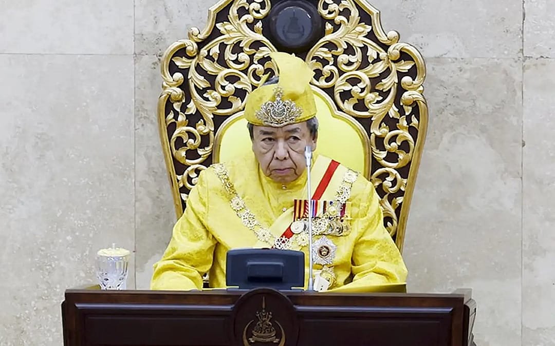 மையப்படுத்தப்பட்ட பன்றிப் பண்ணைத் திட்டத்திற்கு சிலாங்கூர் சுல்தான் கடும் ஆட்சேபம்; அரண்மனையைச் சந்திக்கும் ஆட்சிக் குழு உறுப்பினர்