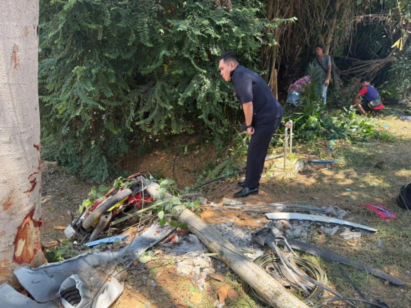 ஜாசினில் காரில் மோதப்பட்ட பின்னர் 10 மீட்டர் தூரம் தூக்கி வீசப்பட்டு கீழே விழுந்த மோட்டார் சைக்கிளோட்டி மரணம்