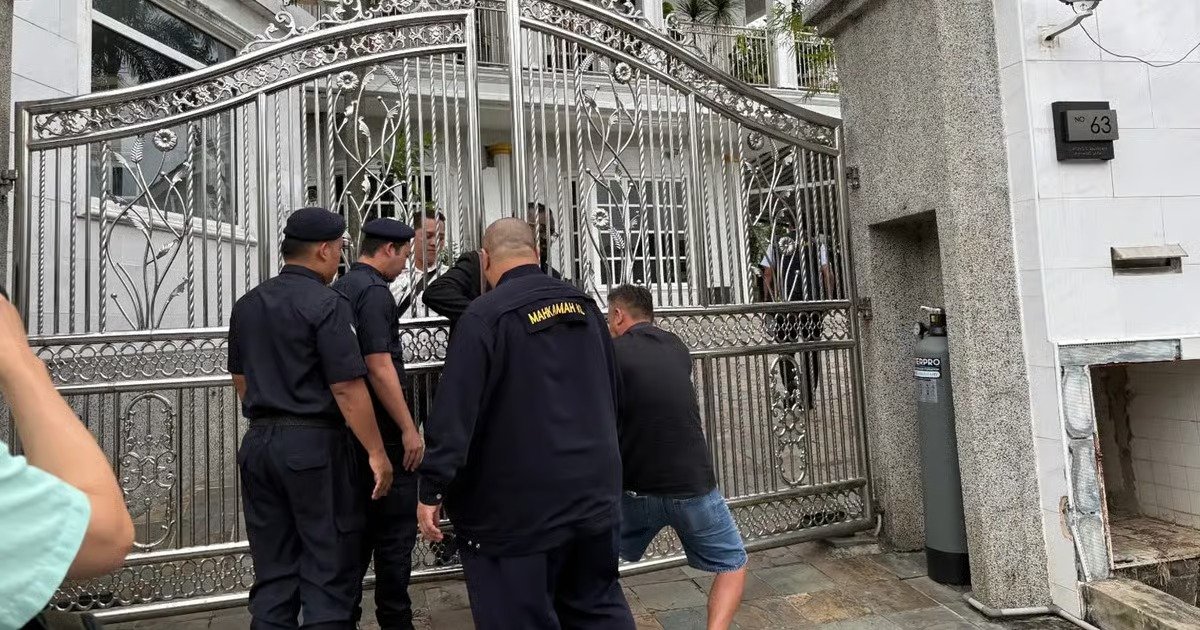 அவதூறு வழக்கில் செலுத்த வேண்டிய தொகை தொடர்பில் ஜமால் யுனுஸ் வீட்டில் 14 பொருட்கள் பறிமுதல்