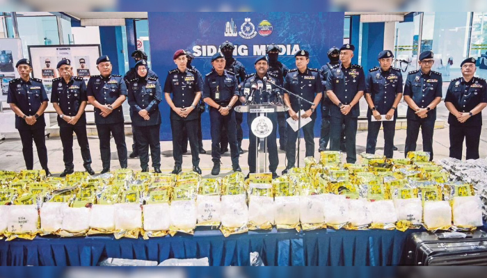 கிளந்தானிலிருந்து கிள்ளான் பள்ளத்தாக்கிற்கு போதைப்பொருள் கடத்தும் கும்பல் முறியடிப்பு; மூவர் கைது