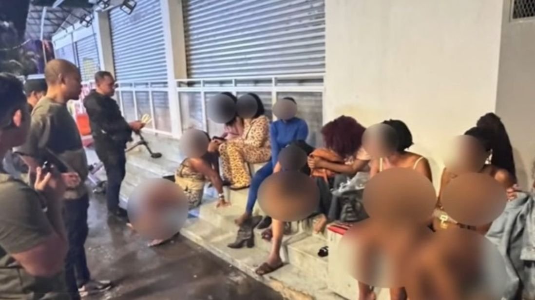 சுற்றுலா விசாவில் விபச்சாரம்: புக்கிட் பிந்தாங்கில் 11 ஆப்பிரிக்கப் பெண்கள் கைது