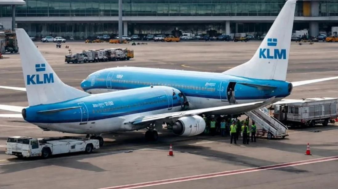 Schiphol விமான நிலையத்தில் வழக்கத்திற்கு மாறாக 2 KLM விமானங்கள் மோதல்; யாருக்கும் காயமில்லை