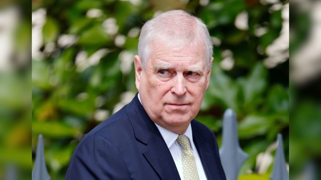 மன்னர் சார்ல்ஸின் சகோதரர் ஆண்ட்ரூ கைது; பிரிட்டனில் அதிர்ச்சி