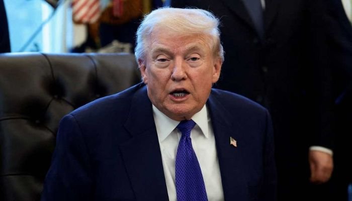 விமான நிலையம்,  ரயில்  நிலையத்திற்கு தனது பெயரை வைப்பதற்கு  டிரம்ப்  முயற்சி