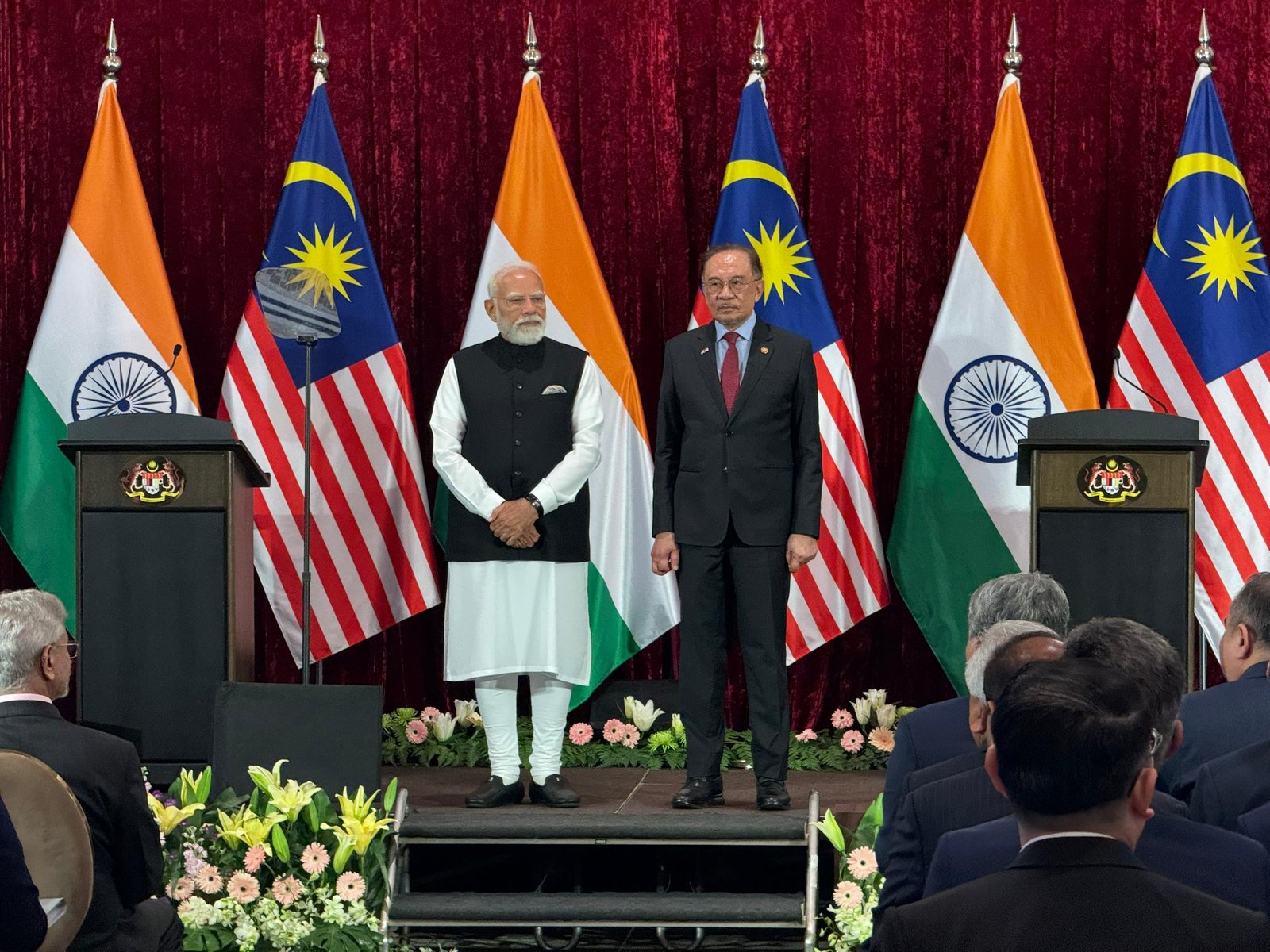 புத்ராஜெயாவில் அன்வார்–மோடி சந்திப்பு; 11 MoU ஒப்பந்தங்கள் கையெழுத்து