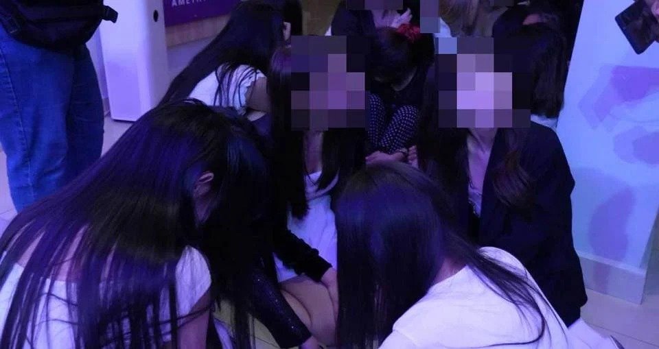 கோலாலம்பூரில் பங்களாவில் விபச்சாரம் நடத்திவந்த கும்பல் முறியடிப்பு -40 பேர் கைது