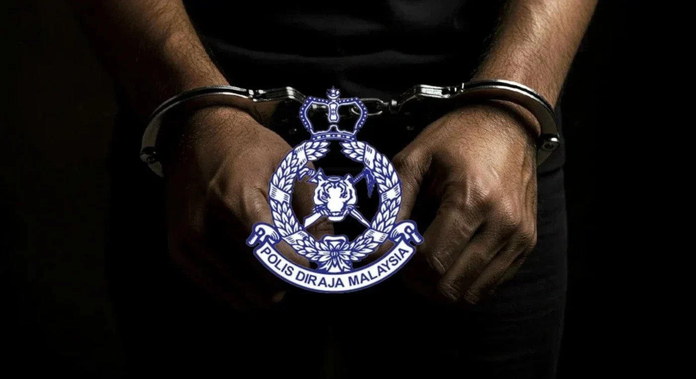 கொள்ளை கும்பலில் ஈடுபட்டதாக 3 அரசு ஊழியர்கள் கைது