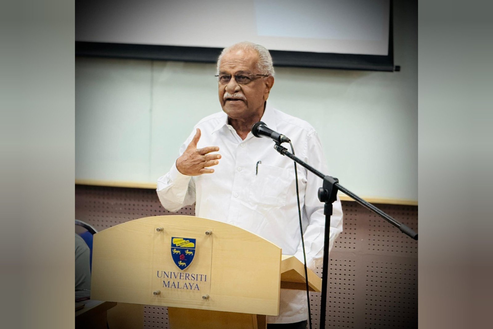 தேசிய முன்னணியில் சேர விரும்பும் கட்சிகள் “யாரையும் தடுக்க மாட்டோம்”;  ம.இ.கா. நிலைப்பாட்டை வரவேற்ற தான்ஸ்ரீ குமரன்