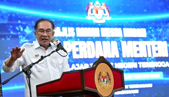 பிரதமர் அன்வார் : எரிபொருள் மற்றும் அத்தியாவசிய பொருட்களின் விலைகள் தொடர்ந்து மதிப்பாய்வு