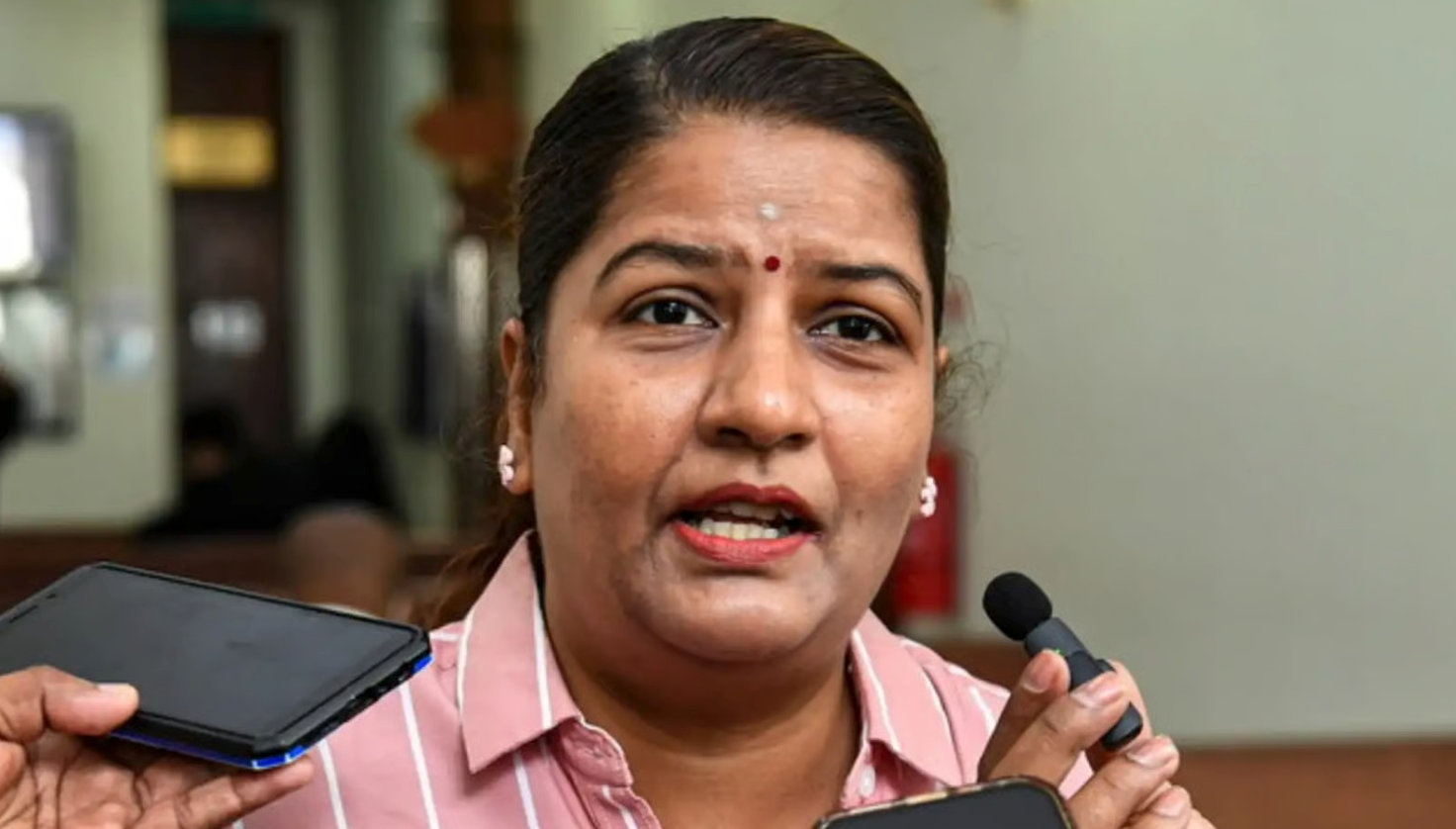 இந்திரா காந்திக்கு நீதிமன்றத்தில் பின்னடைவு; புதிய ஆதாரங்களைச் சமர்ப்பிக்க முன்வைத்த விண்ணப்பத்தைப் மேல்முறையீட்டு நீதிமன்றம் நிராகரித்தது