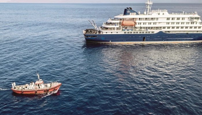 MV Hondius கப்பலில் ஹந்தாவைரஸ் பரவல்: இரு குழு உறுப்பினர்கள் நெதர்லாந்துக்கு மேற்சிகிச்சைக்காக மாற்றம்