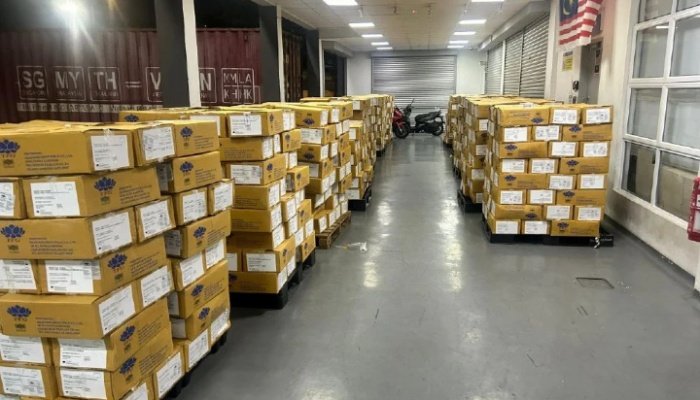 போலி ஹலால் சான்றிதழ்: புக்கிட் காயு ஹீத்தாமில் 26 டன் உறைந்த கோழி இறைச்சி; அதிரடி பறிமுதல்