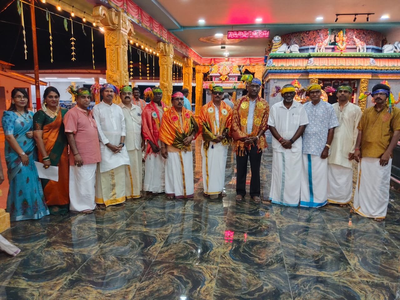 ஆசிரியர் தினத்தை முன்னிட்டு மலாக்கா ஸ்ரீ மகா மாரியம்மன் ஆலயத்தில் சிறப்பு வழிபாடு