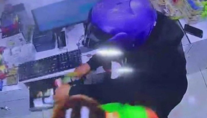 மலாக்காவில் கத்தி முனையில் கைப்பேசி & பணம் கொள்ளை